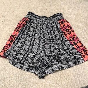 Francesca pink & black shorts